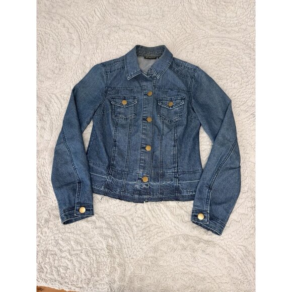 Versona Women’s Denim Jean Jacket Small Medium Wash Raw Hem Button Front Stretch - Picture 3 of 10